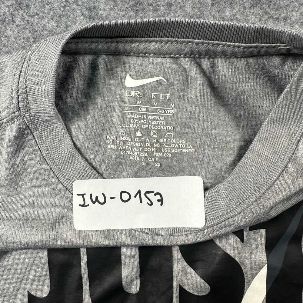Nike Dri-Fit Just Do It Graphic Tee Size M 5-6 Gray Heather Performance
